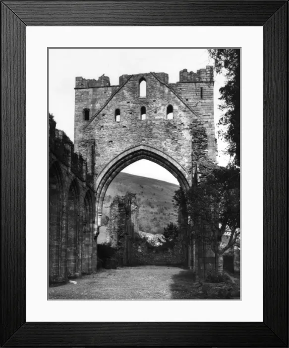 Framed Print : Llanthony Abbey Framed Print : Llanthony Abbey
