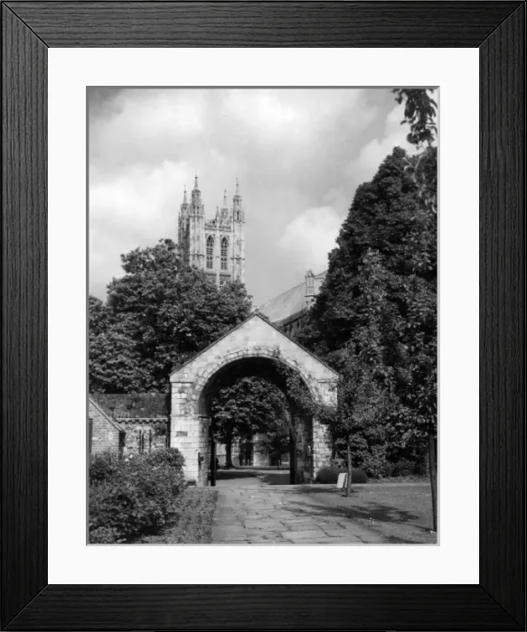 Framed Print : Canterbury Cathedral Framed Print : Canterbury Cathedral