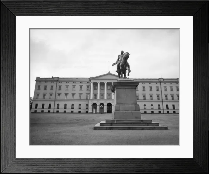 Framed Print : Karl Johan Statue Framed Print : Karl Johan Statue