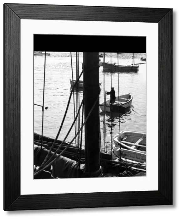 Framed Print : Fishing Harbour Framed Print : Fishing Harbour
