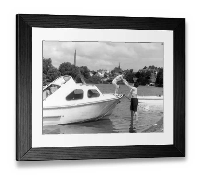 Framed Print : A Helping Hand Framed Print : A Helping Hand