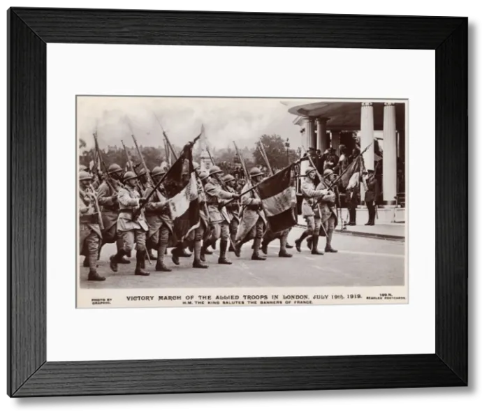 Framed Print : King salutes French soldiers - 1919 Victory Parade
