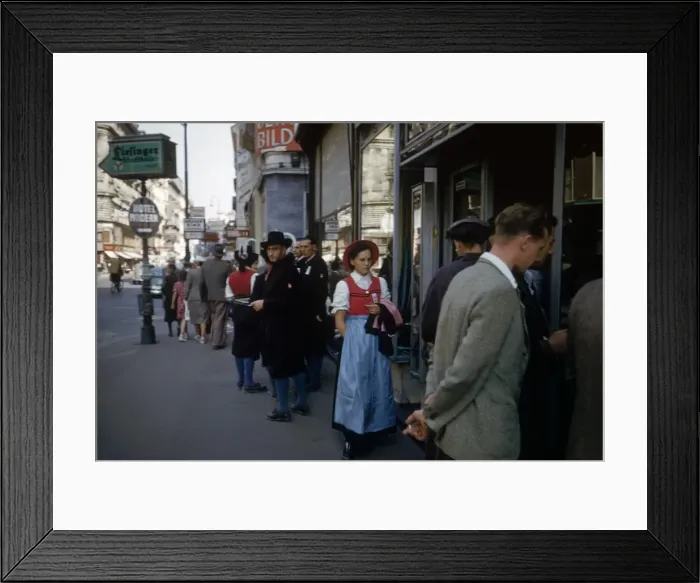Framed Print : Busy street in Vienna, Austria Framed Print : Busy street in Vienna, Austria