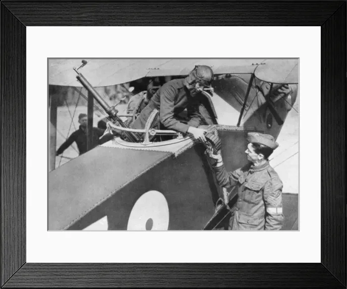 Framed Print : Observer with ammunition for Lewis gun, WW1 Framed Print : Observer with ammunition for Lewis gun, WW1