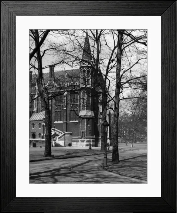 Framed Print : LINCOLNs INN, 1930S Framed Print : LINCOLNs INN, 1930S