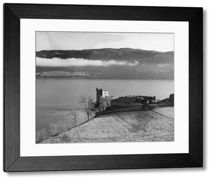 Framed Print : Urquhart Castle Framed Print : Urquhart Castle