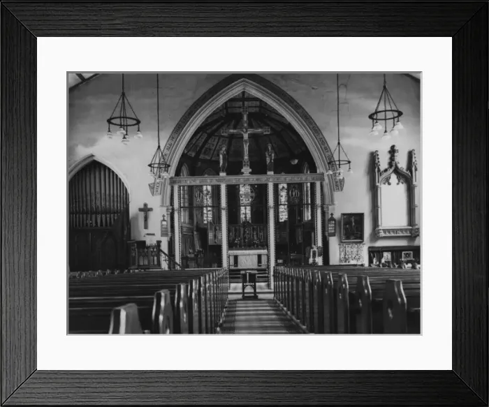 Framed Print : Addlestone Church Framed Print : Addlestone Church