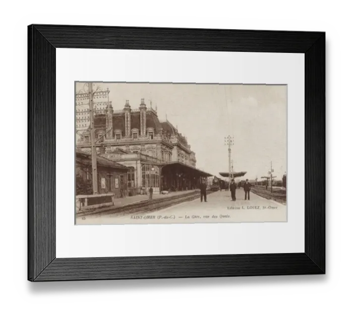 Framed Print : Saint-Omer, France - Platforms on the Railway Station Framed Print : Saint-Omer, France - Platforms on the Railway Station