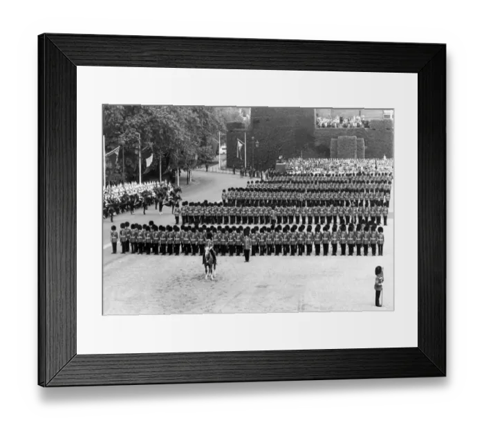 Framed Print : Trooping the Colour, Horse Guards Parade, London Framed Print : Trooping the Colour, Horse Guards Parade, London