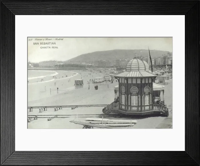 Framed Print : San Sebastian, Spain - Decorative bathing house Framed Print : San Sebastian, Spain - Decorative bathing house