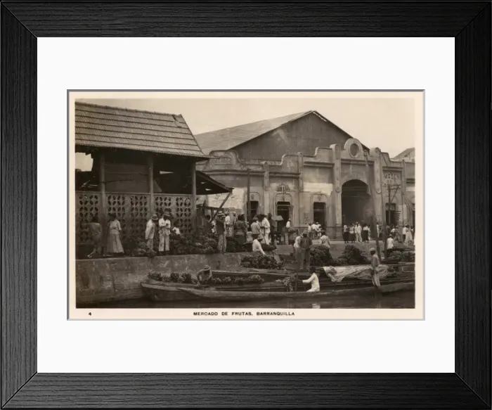 Framed Print : Barranquilla, Colombia - Fruit Market Framed Print : Barranquilla, Colombia - Fruit Market