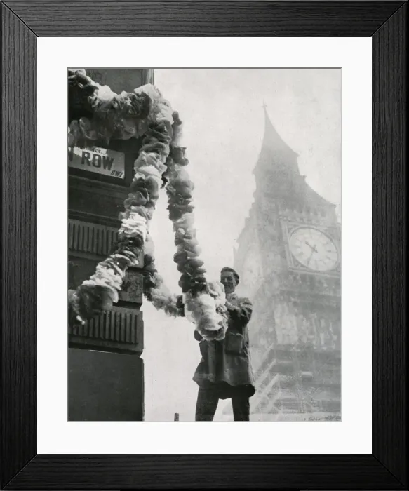 Framed Print : London prepares for a royal wedding Framed Print : London prepares for a royal wedding