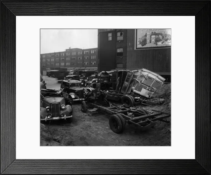 Framed Print : Vehicles damaged by wartime bombing, Lambeth, London Framed Print : Vehicles damaged by wartime bombing, Lambeth, London