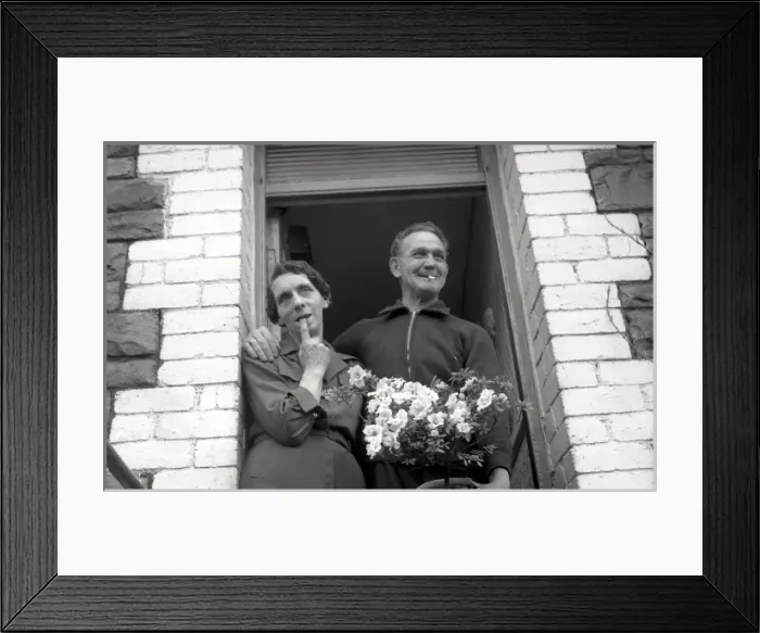 Framed Print : A mischievous couple Framed Print : A mischievous couple