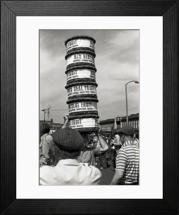 Framed Print : Spitalfields Annual Festival Framed Print : Spitalfields Annual Festival