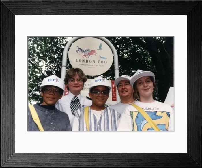 Framed Print : WPC with children at London Zoo conservation event Framed Print : WPC with children at London Zoo conservation event