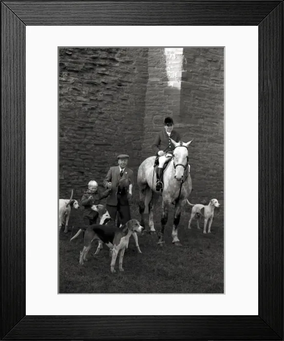 Framed Print : A hunt in Herefordshire Framed Print : A hunt in Herefordshire