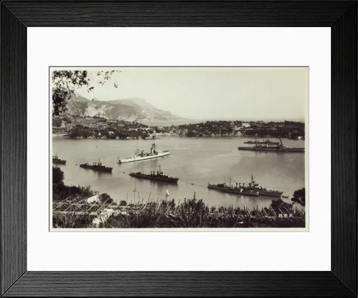 Framed Print : Villefrance-sur-Mer toward Cap Ferrat Framed Print : Villefrance-sur-Mer toward Cap Ferrat