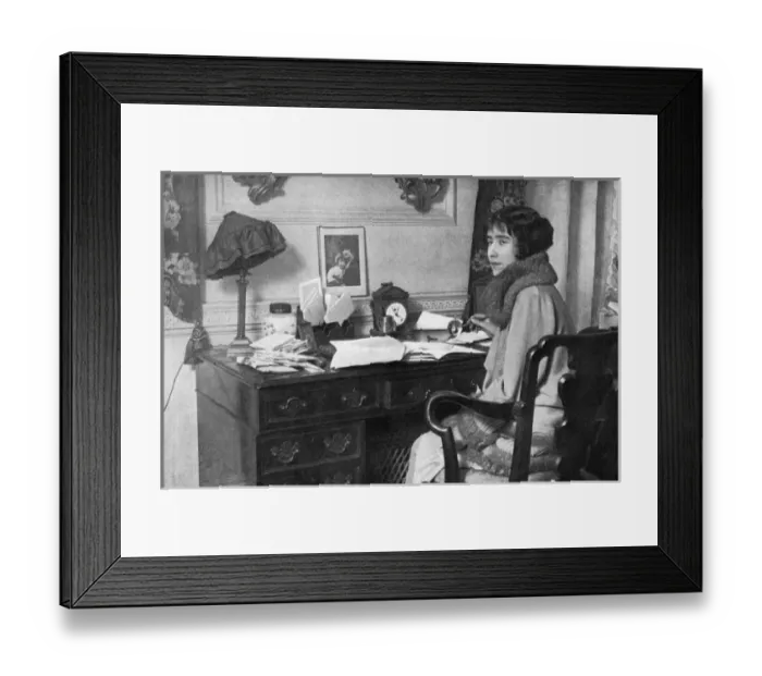 Framed Print : Lady Elizabeth Bowes-Lyon Framed Print : Lady Elizabeth Bowes-Lyon