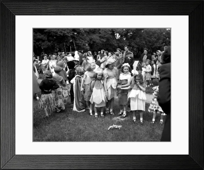 Framed Print : Coronation fancy dress party, Walton-on-the-Naze, Essex Framed Print : Coronation fancy dress party, Walton-on-the-Naze, Essex