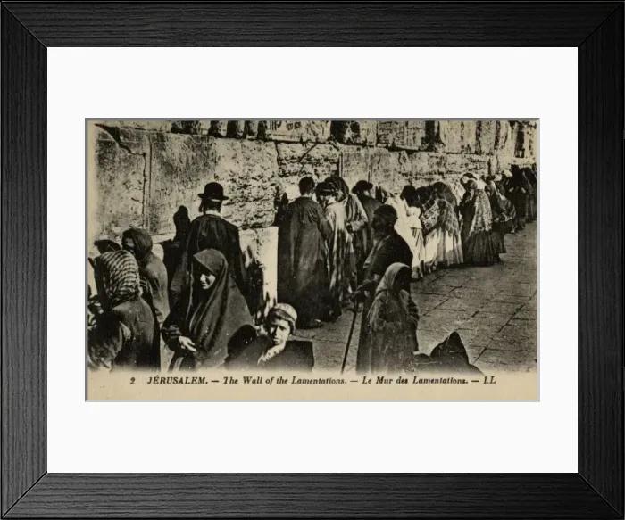 Framed Print : People at the Wailing Wall, Jerusalem Framed Print : People at the Wailing Wall, Jerusalem