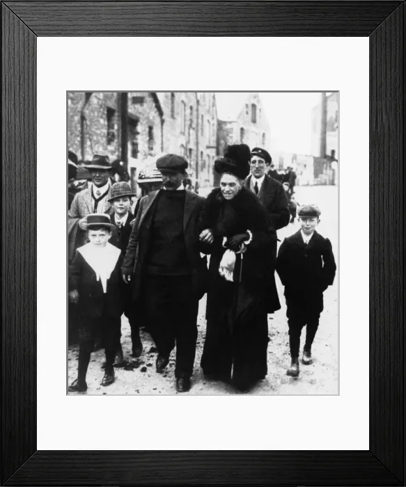 Framed Print : Titanic - Seamen arriving at Plymouth Framed Print : Titanic - Seamen arriving at Plymouth