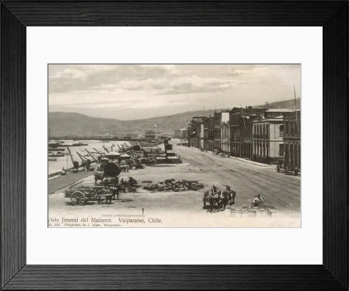 Framed Print : Chile - Valparaiso - View of Malecon Framed Print : Chile - Valparaiso - View of Malecon