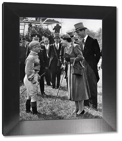 Queen Elizabeth II meets Gordon Richards at the Derby