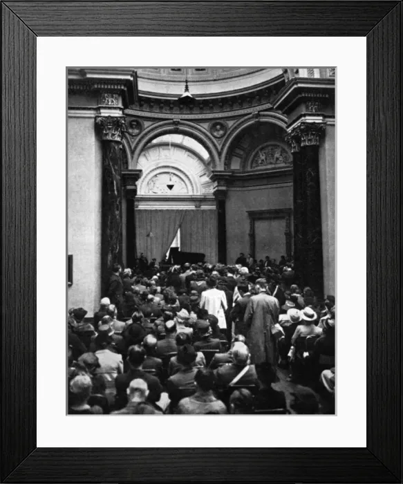 Framed Print : National Gallery daytime concerts during WWII, 1939 Framed Print : National Gallery daytime concerts during WWII, 1939
