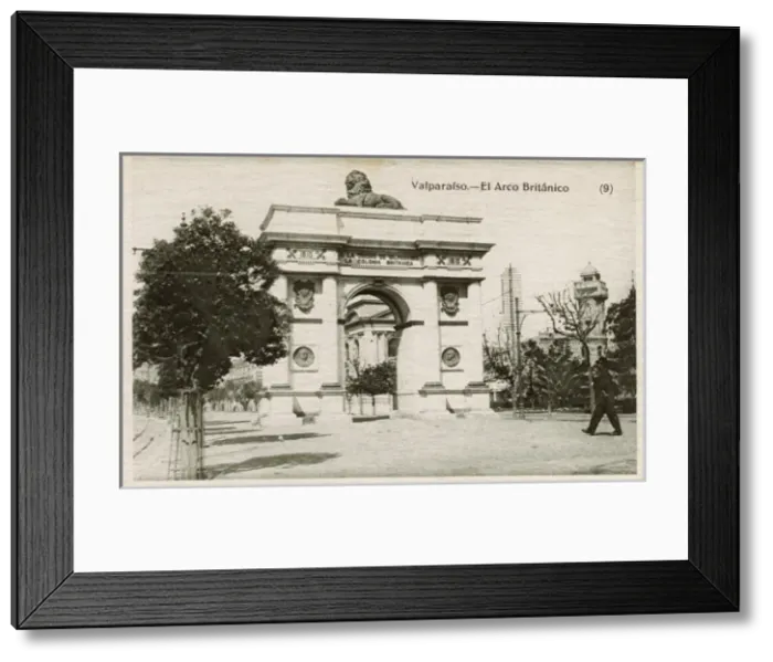 Framed Print : Chile - Valparaiso - British Arch Framed Print : Chile - Valparaiso - British Arch