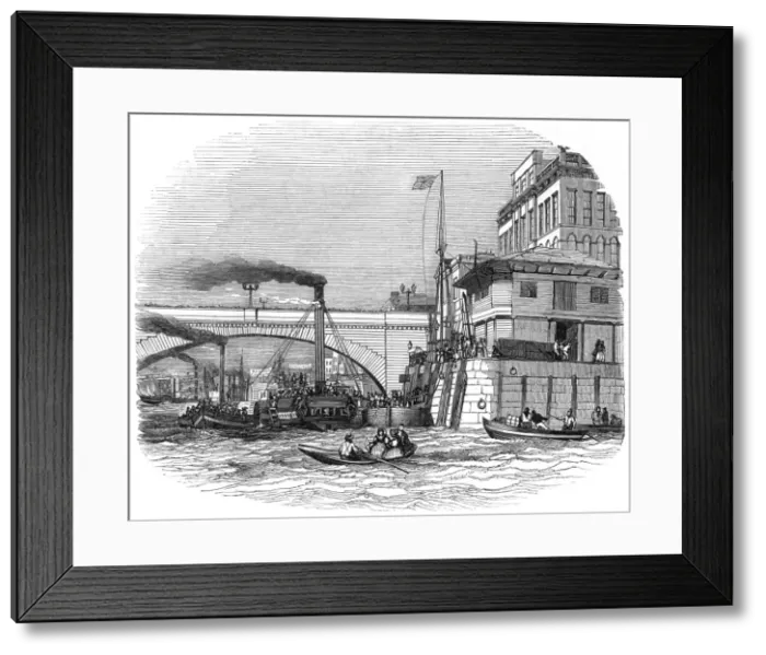 Framed Print : London Bridge steam wharf Framed Print : London Bridge steam wharf