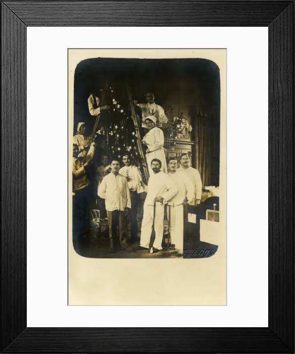 Framed Print : Convalescent Wounded Soldiers - WWI Framed Print : Convalescent Wounded Soldiers - WWI