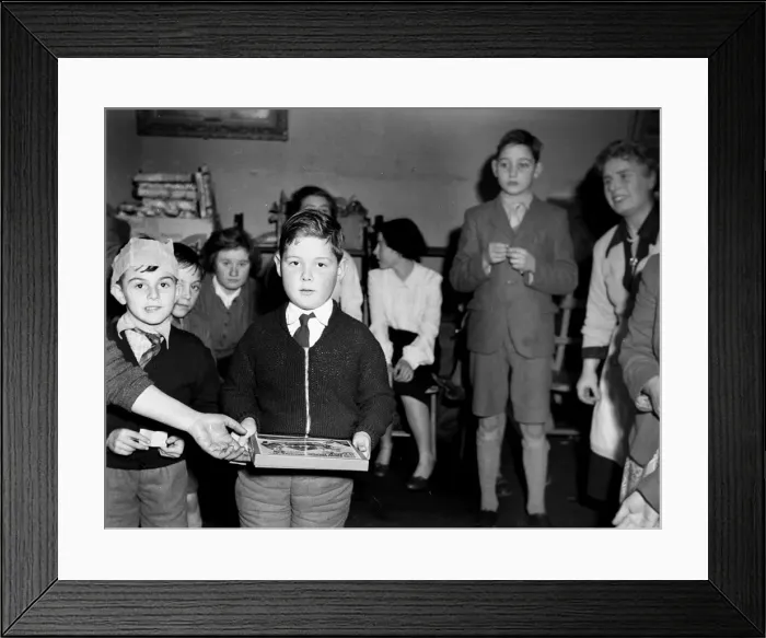 Framed Print : Childrens Christmas party, Walton-on-the-Naze, Essex Framed Print : Childrens Christmas party, Walton-on-the-Naze, Essex