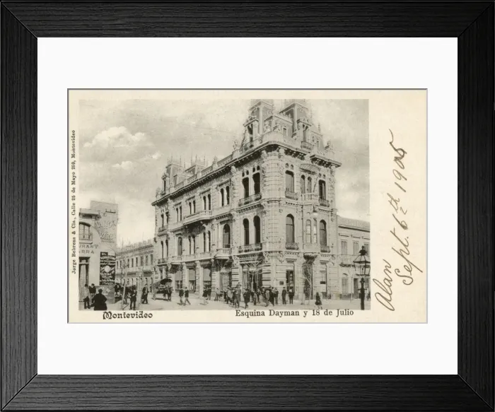 Framed Print : Esquina Dayman y 18 de Julio - Montevideo, Uruguay Framed Print : Esquina Dayman y 18 de Julio - Montevideo, Uruguay