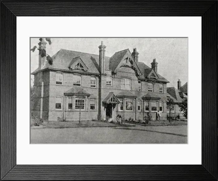 Framed Print : Shoreditch Cottage Homes, Hornchurch, Essex Framed Print : Shoreditch Cottage Homes, Hornchurch, Essex