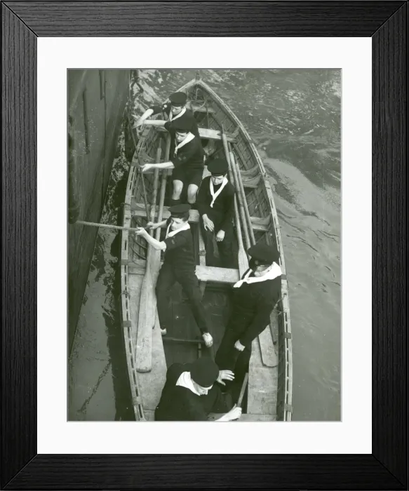 Framed Print : Sea Scouts alongside RSS Discovery Framed Print : Sea Scouts alongside RSS Discovery