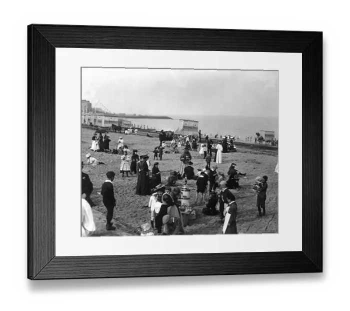 Framed Print : Beach scene, Walton-on-the-Naze, Essex Framed Print : Beach scene, Walton-on-the-Naze, Essex