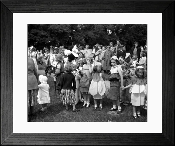 Framed Print : Coronation fancy dress party, Walton-on-the-Naze, Essex Framed Print : Coronation fancy dress party, Walton-on-the-Naze, Essex