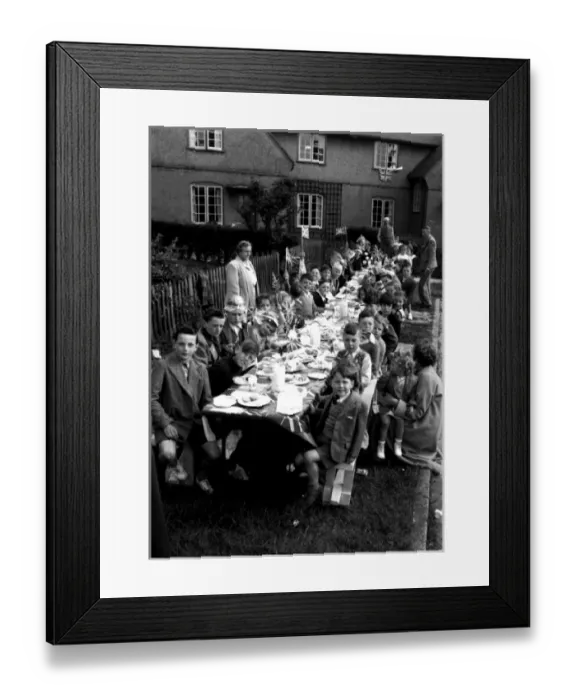 Framed Print : Coronation street party, Walton-on-the-Naze, Essex Framed Print : Coronation street party, Walton-on-the-Naze, Essex