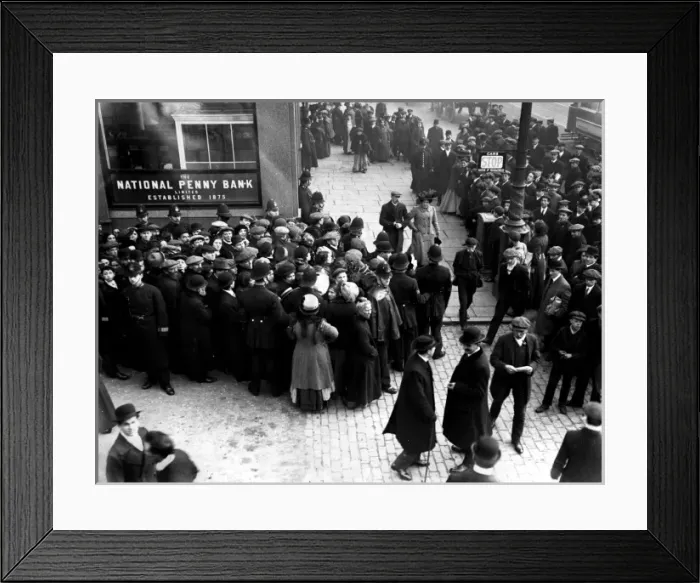 Framed Print : Panic at the National Penny Bank, East London Framed Print : Panic at the National Penny Bank, East London