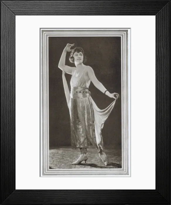Framed Print : Marie Wells in Jim Jam Jems, New York, 1921 Framed Print : Marie Wells in Jim Jam Jems, New York, 1921