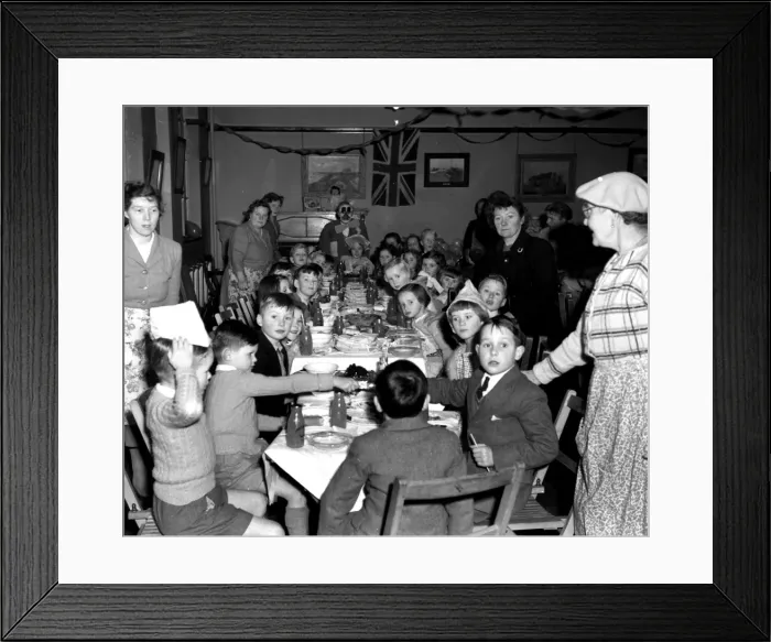 Framed Print : Childrens Christmas Party, Walton-on-the-Naze, Essex Framed Print : Childrens Christmas Party, Walton-on-the-Naze, Essex