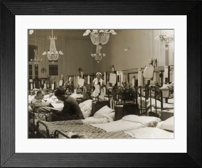 Framed Print : British Western Front in France - Red Cross Hospital ward Framed Print : British Western Front in France - Red Cross Hospital ward