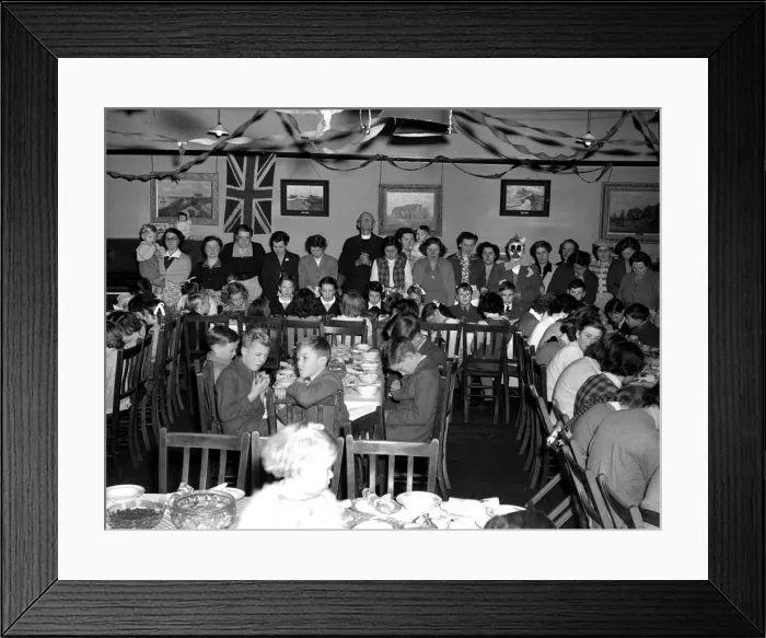 Framed Print : Childrens Christmas Party, Walton-on-the-Naze, Essex Framed Print : Childrens Christmas Party, Walton-on-the-Naze, Essex