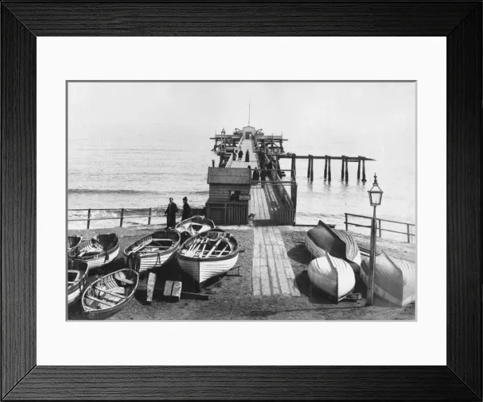 Framed Print : Second pier at Walton-on-the-Naze, Essex Framed Print : Second pier at Walton-on-the-Naze, Essex