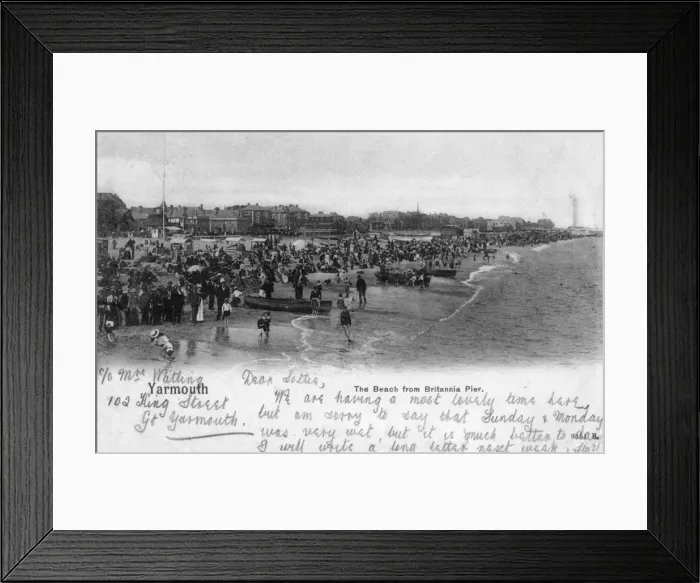 Framed Print : Great Yarmouth - The Beach from Britannia Pier Framed Print : Great Yarmouth - The Beach from Britannia Pier