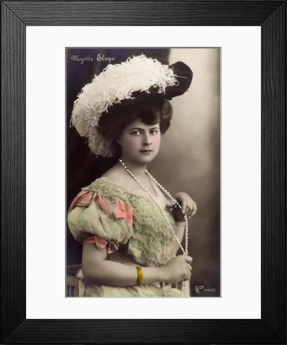 Framed Print : Famed American pianist Myrtle Elvyn Framed Print : Famed American pianist Myrtle Elvyn