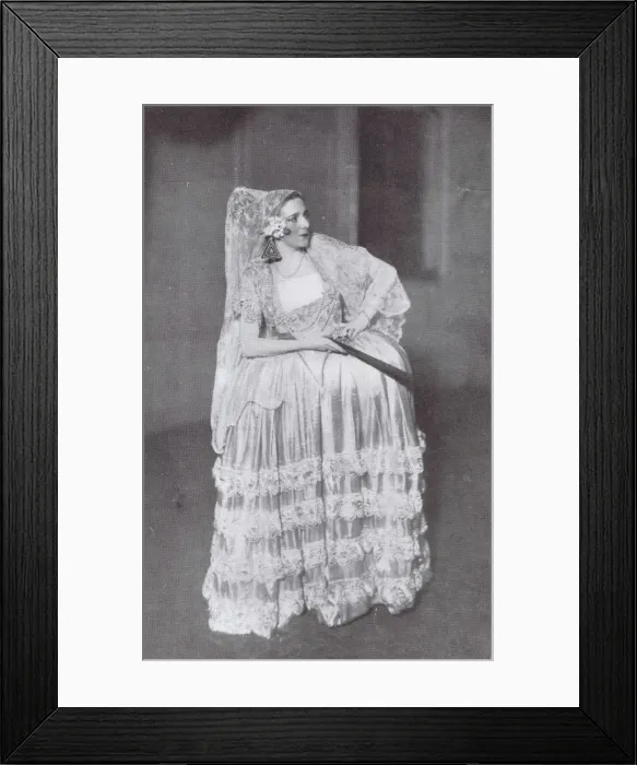 Framed Print : Mlle Monna Delza, Paris, 1921