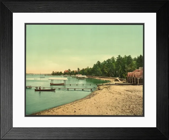 Framed Print : The beach, Harbor Point Framed Print : The beach, Harbor Point