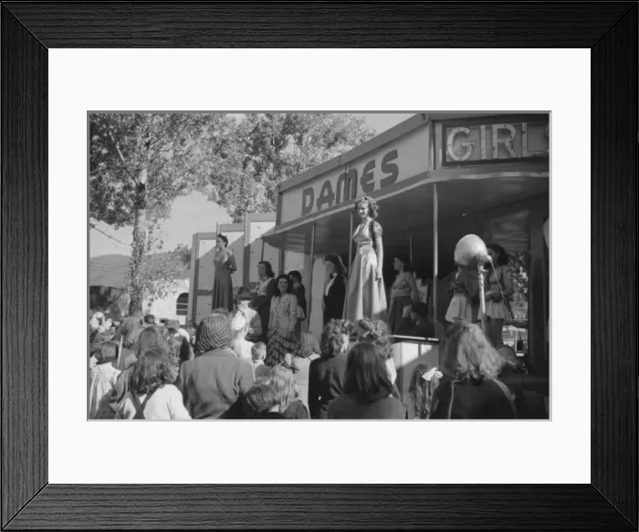 Framed Print : Untitled. Date between 1935 and 1942 Framed Print : Untitled. Date between 1935 and 1942